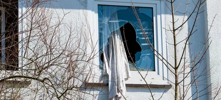 Storm Window Installation Contractors in Palmetto Bay, FL