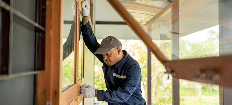 Double Hung Vinyl Window Sash Replacement in Palmetto Bay, FL
