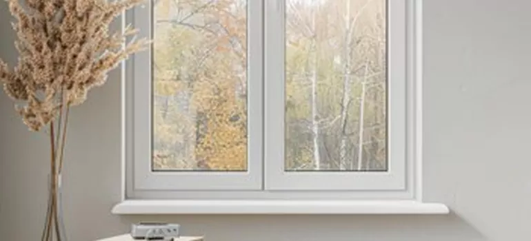 Vinyl Window Stool in Palmetto Bay, FL